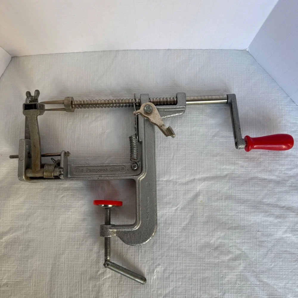 The Pampered Chef Apple Peeler Corer Slicer Silver Red Countertop Clamp 2430
